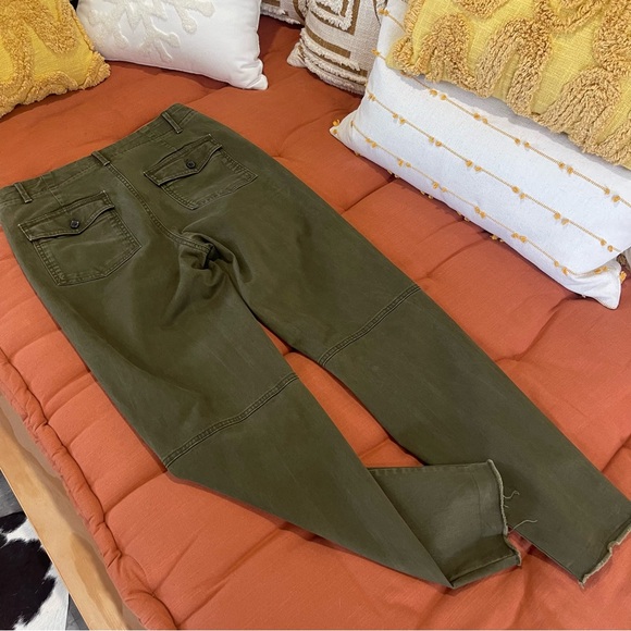 Banana Republic Girlfriend Authentic Chino - Picture 3 of 12